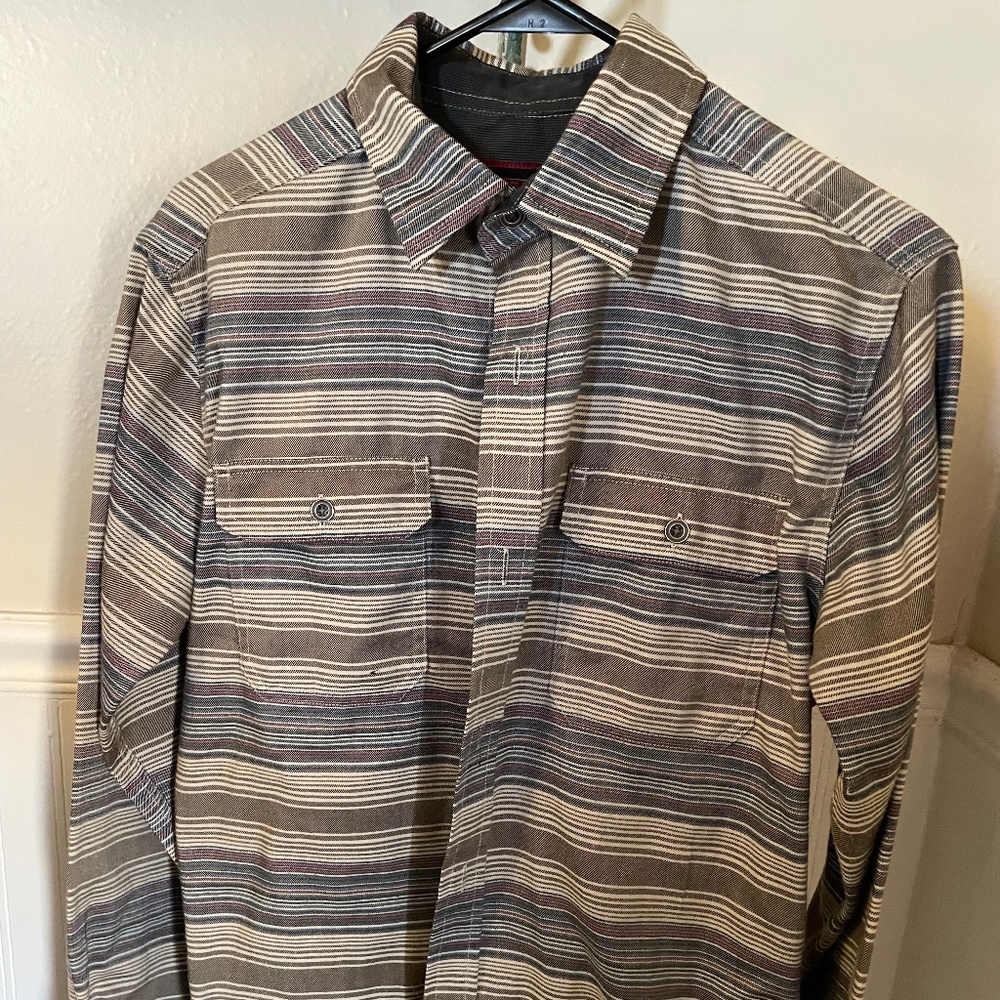 Swiss Tech - Mens Small - button down
